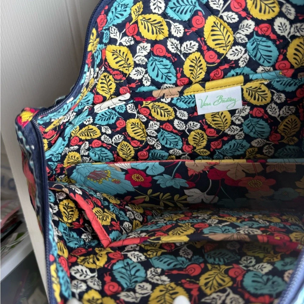 NWOT Vera Bradley Happy Snails Betsy Shoulder Bag Retired Rare Quilted Purse - Picture 5 of 7